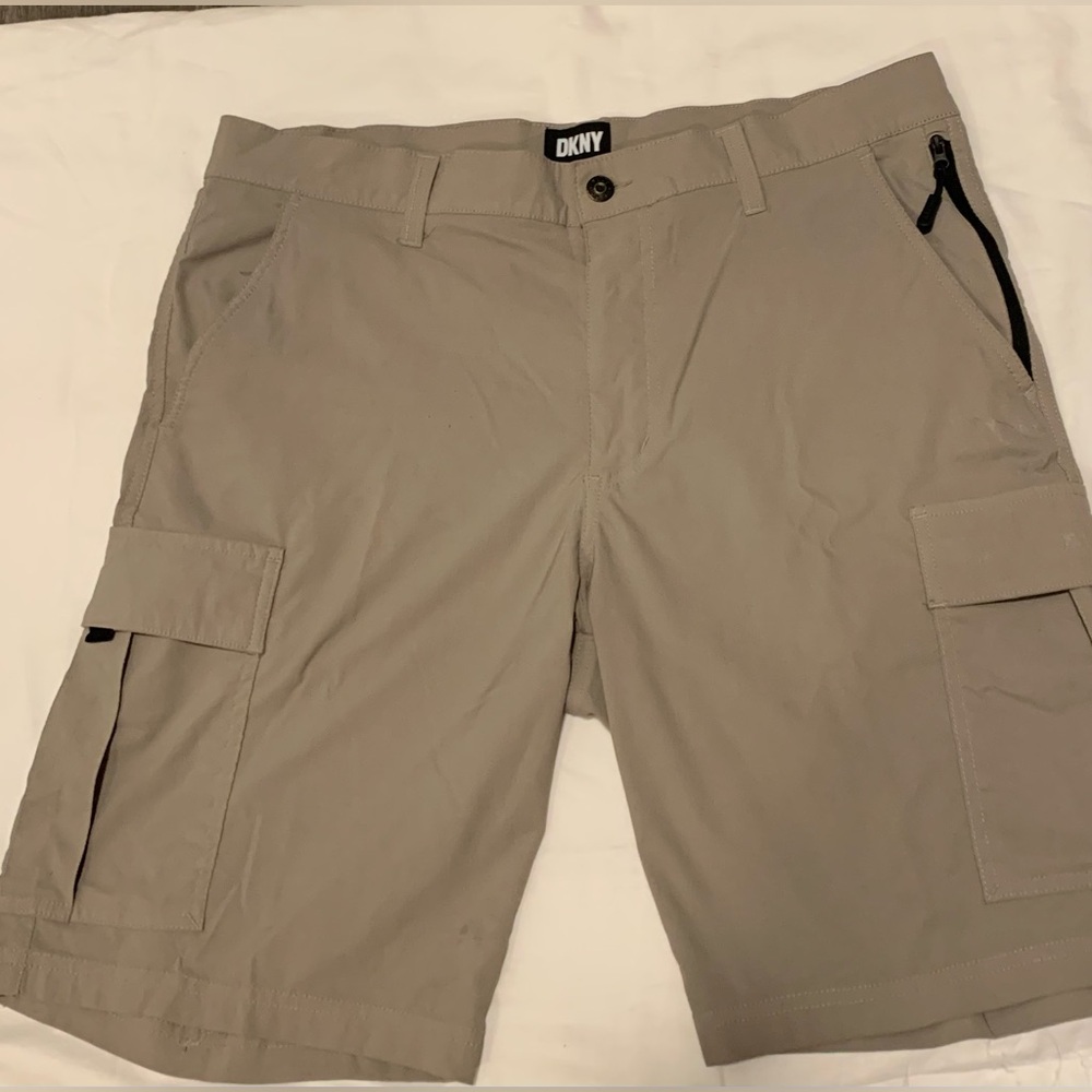DKNY Men's Tan Cargo Shorts.
Size 36